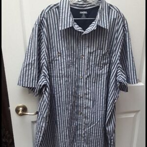 q short sleeve striped shirt size 2XLTall